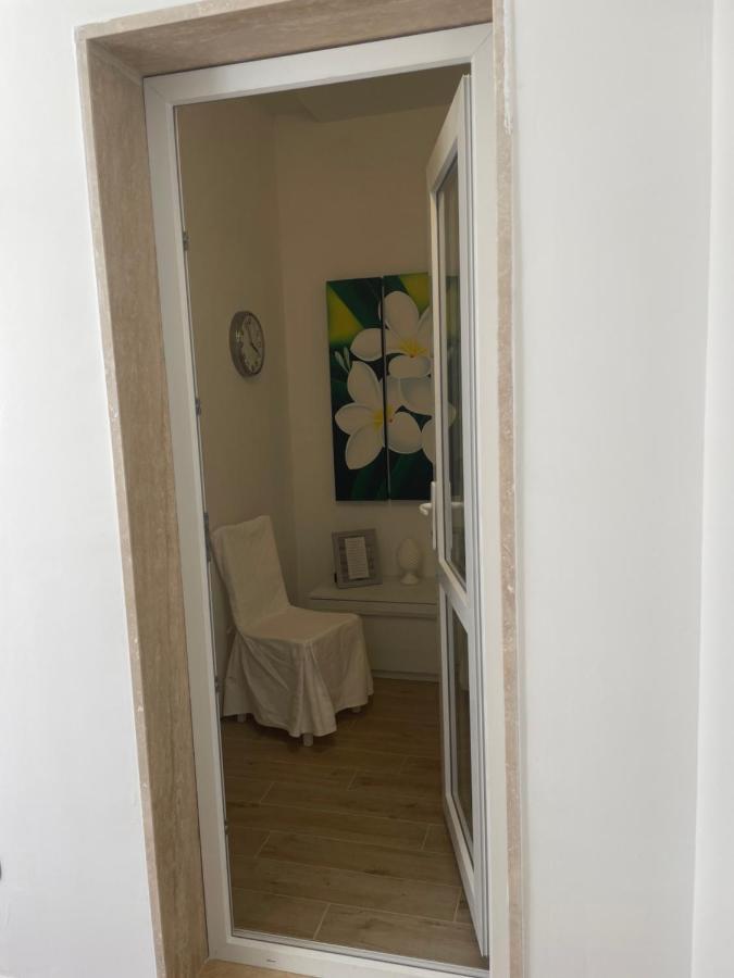 לינה וארוחת בוקר לצ'ה Salentina White House מראה חיצוני תמונה