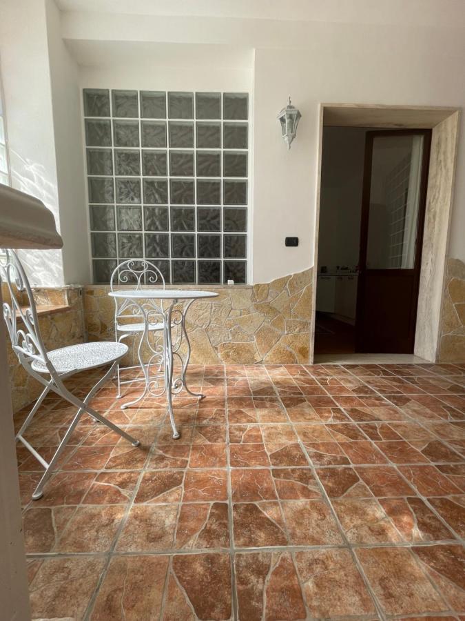 לינה וארוחת בוקר לצ'ה Salentina White House מראה חיצוני תמונה