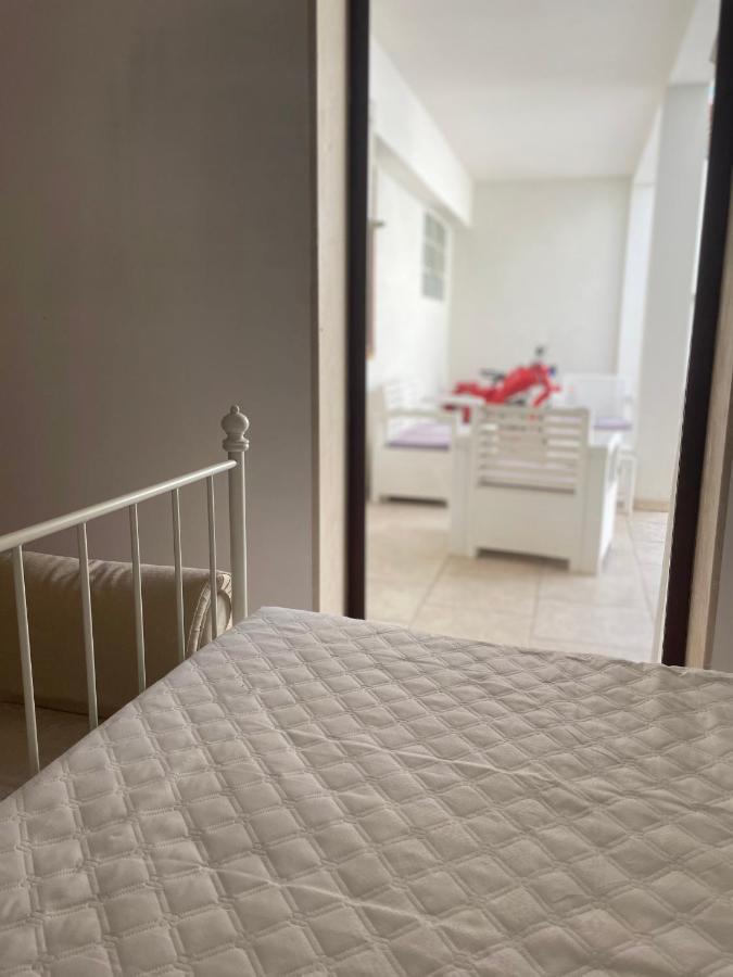 לינה וארוחת בוקר לצ'ה Salentina White House מראה חיצוני תמונה